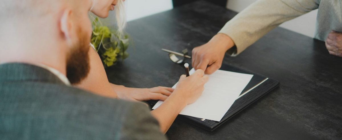 Umowy cywilnoprawne vs umowa o pracę – co bardziej opłaca się JDG przy dłuższej współpracy Umowy cywilnoprawne vs umowa o pracę – co bardziej opłaca się JDG przy dłuższej współpracy